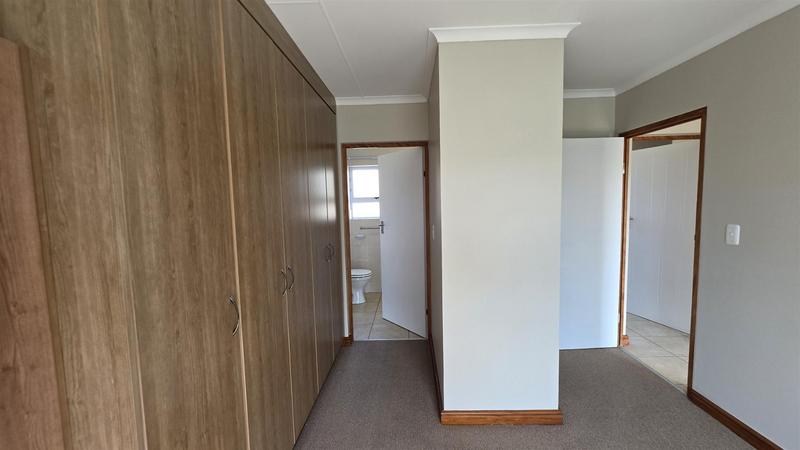 2 Bedroom Property for Sale in Reebok Western Cape